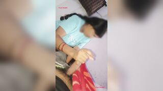 My girlfriend’s mom came when my girlfriend was doing a handjob, then when my land was getting watered, her mom came to Hindi handjob.