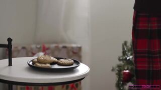 Stepmom Leaves Milk Out For Santa in HD – Bunny Madison, Molly Little